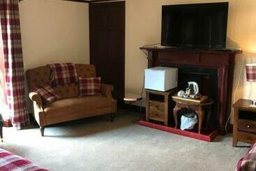 بنسيون Cavell House