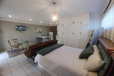 פנסיון Lydiana Guesthouse