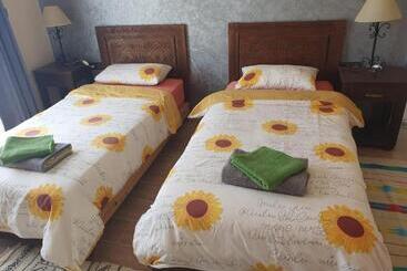 פנסיון Riad Anis