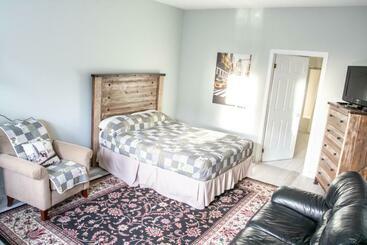 Апарт-отель The Jypsy Inn / Fifth Avenue