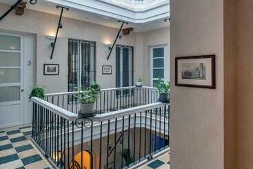 Gadir Suites