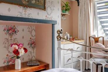 ペンション Anne Boleyn’s Escape