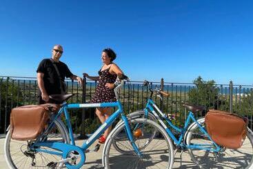 膳宿费 Nina E Il Mare