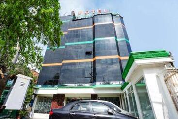 ホテル Grand Balqis Akasia