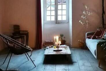 פנסיון Abury, Tables Et Chambres , Randos Et Bien être à La Montagne