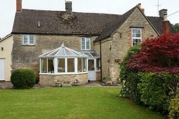 The Nurseries Bed And Breakfast Fairford