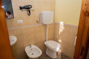 تختخواب و صبحانه Acquario