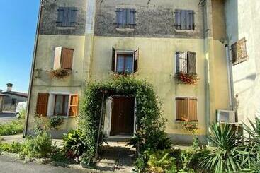 مبيت وإفطار Il Casale Del Miele