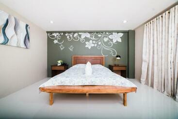 هتل آپارتمان Jsb Suites