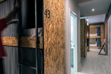 Albergue Santiago 15 Monforte