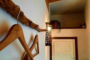 تختخواب و صبحانه Alpujarra Guesthouse, Habitaciones En Un Cortijo Sostenible Y Aislado En Medio De La Nada En Parque