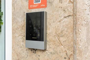 پانسیون Seaview Stays