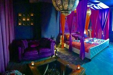 پانسیون Loveroom21