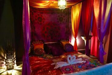 پانسیون Loveroom21
