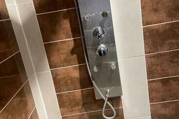 پانسیون Studio Privée Vesoul  Wifi,tv,clim,parking Gratuit