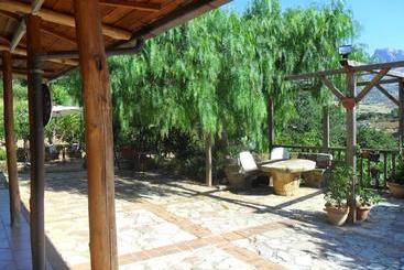 تختخواب و صبحانه Alla Finestra Sul Parco