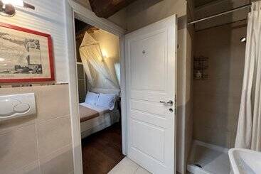 تختخواب و صبحانه A Casa Di Paola Suite