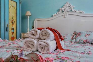 Bed and Breakfast Ripa Medici, Camere Con Vista E Parcheggio Incluso