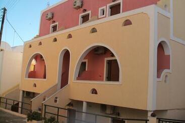 아파트 Emmanouela Studios & Villas