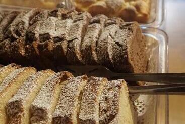 هتل Xenonas Iresioni