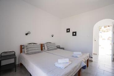 Apartament Zisis Pension