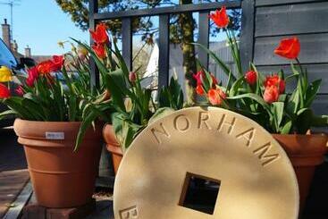 تختخواب و صبحانه Norham Bike Yard