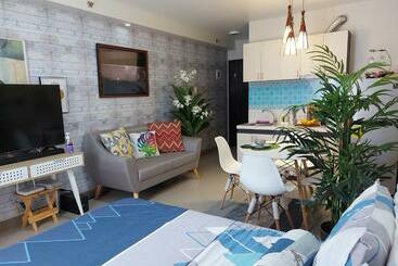 هتل آپارتمان Hachiko Pretty Homes Condominium At Saekyung956 Condominium, Looc, Lapu Lapu City, Cebu, Philippines