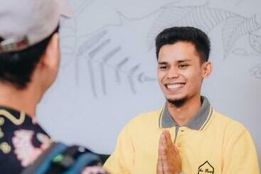 Aur Kuning Hostel Syariah Bukittinggi