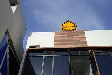 Aur Kuning Hostel Syariah Bukittinggi