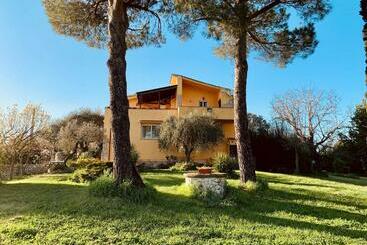 צימר Il Casale Di Gardenia