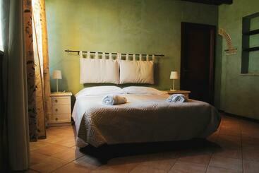 تختخواب و صبحانه Il Casale Di Gardenia