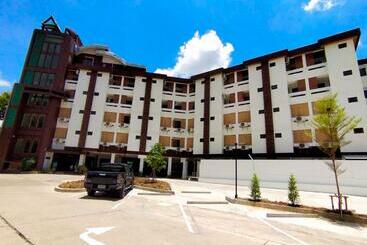 בית מלון כפרי Aileen