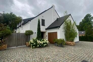 膳宿费 Nummer 151 Villastudios