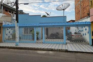 פנסיון Suítes Em Parintins