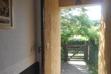 민박 Chambre Spatieuse Avec Grand Lit