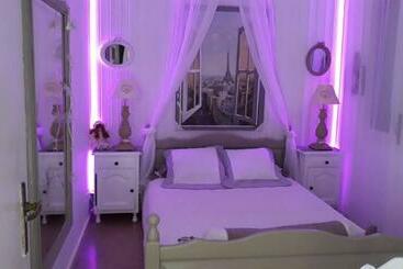 تختخواب و صبحانه Chambres D Hôtes Chez Catherine A Reus Chambre De Paris Avec Salle De Bains Privée