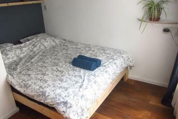 مبيت وإفطار Private Studio Room In De Pijp