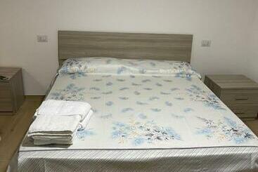 تختخواب و صبحانه Teddy Sroom