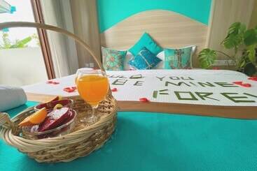 פנסיון Aquzz Hotel & Spa