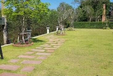 پانسیون Coconut Garden Retreat