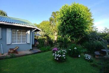 ペンション L Orange Guesthouse