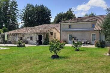 Пансион Location Chambre D Hotes Clodeguy No 1