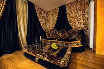 پانسیون Moft Villa