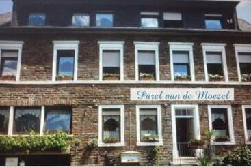 膳宿费 Parel Aan De Moezel