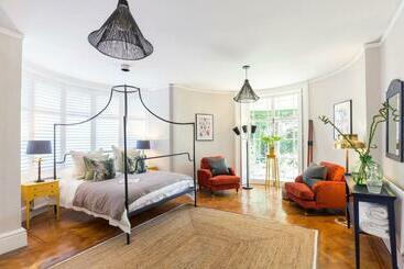 ペンション The State Room At Seafield House