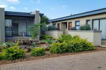 פנסיון Village Kulture   Guest House