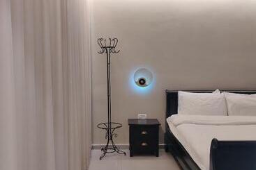 Urbanica Carmel  Apartments