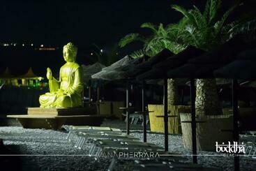 تختخواب و صبحانه Buddha House & Spiaggia