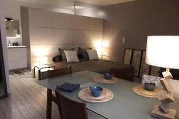 住宿加早餐  Chambre Maison De Ville Dans La Cité Des Trois Vallées