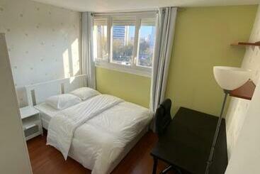 펜션 Chambre    Proche Gare Tgv Et Paris